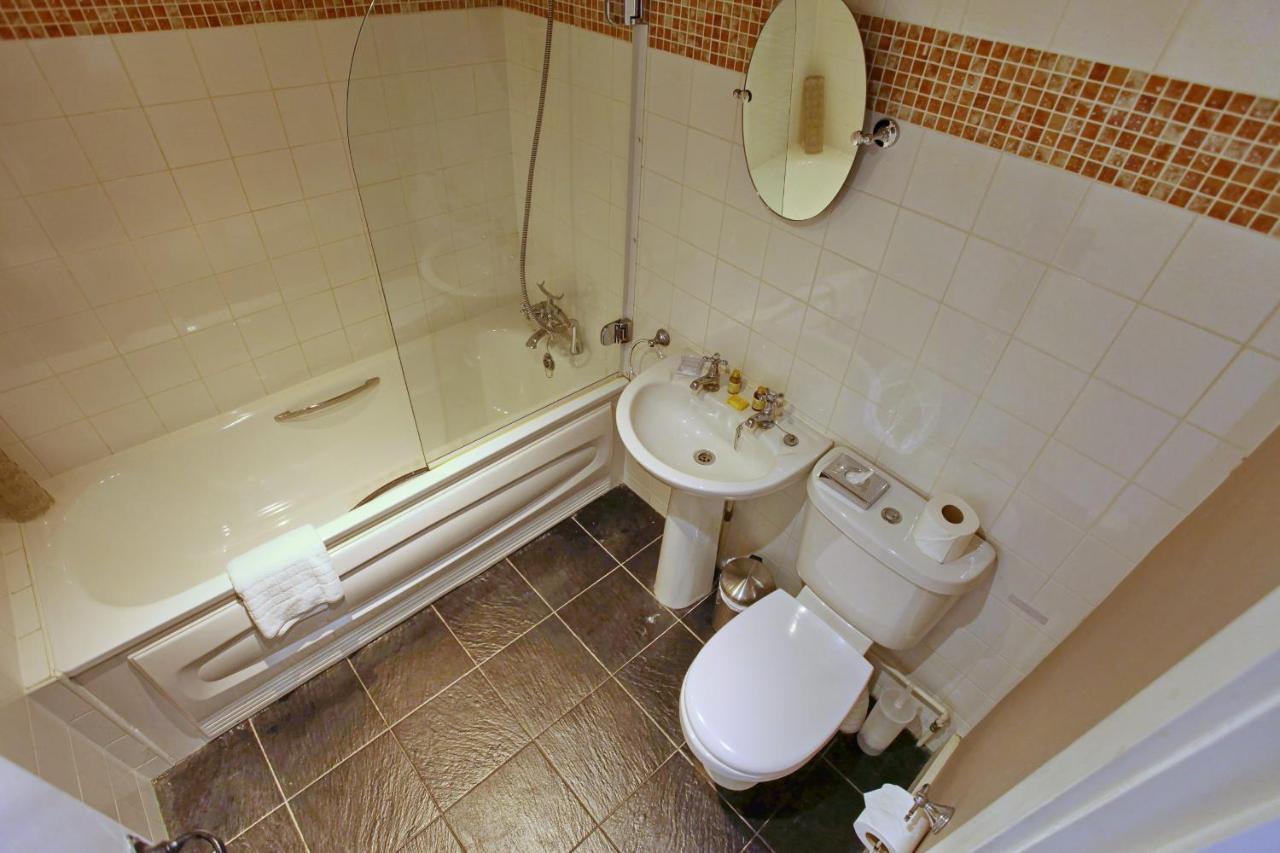 Hotel The Barleycorn Marlborough Esterno foto